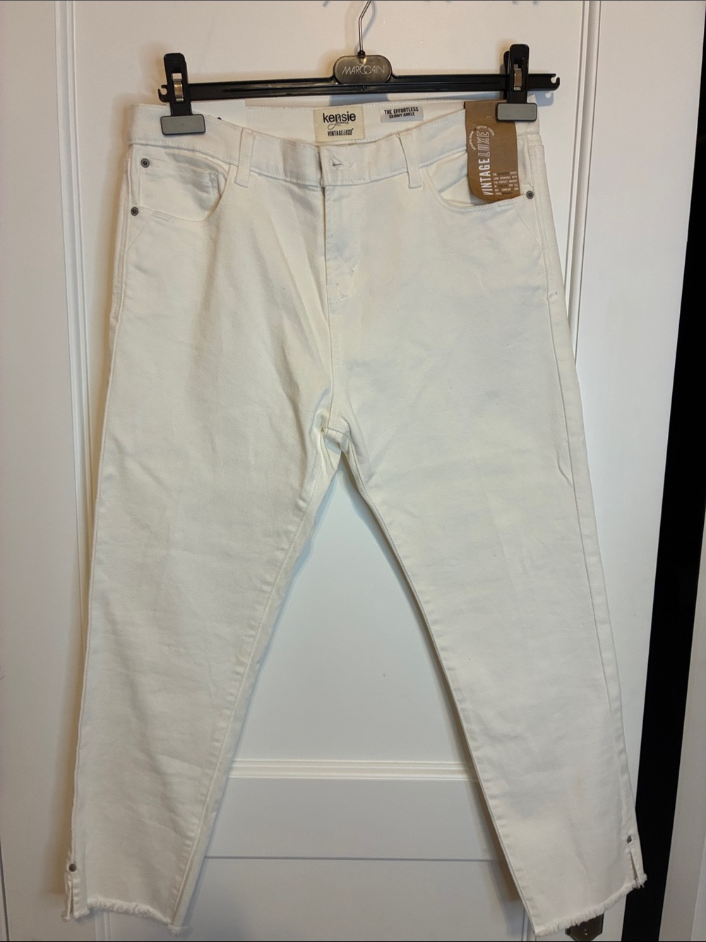 BNWT kensie The Ffortless Skinny Ankle White Jeans 👵MT